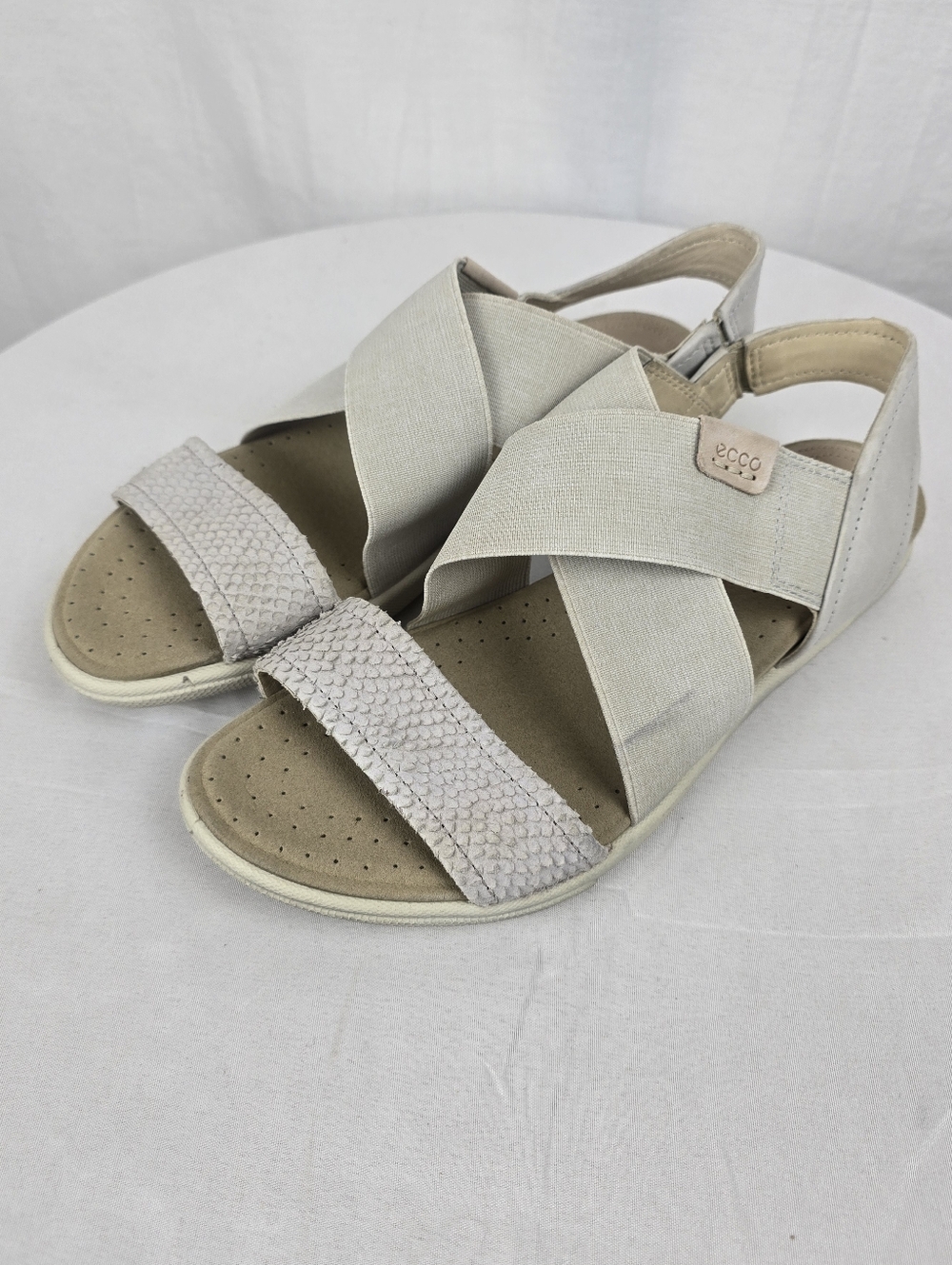 ECCO Damara Womens Cream Leather Upper Elastic Cross-Strap Sandals Sz 37/6-6.5
